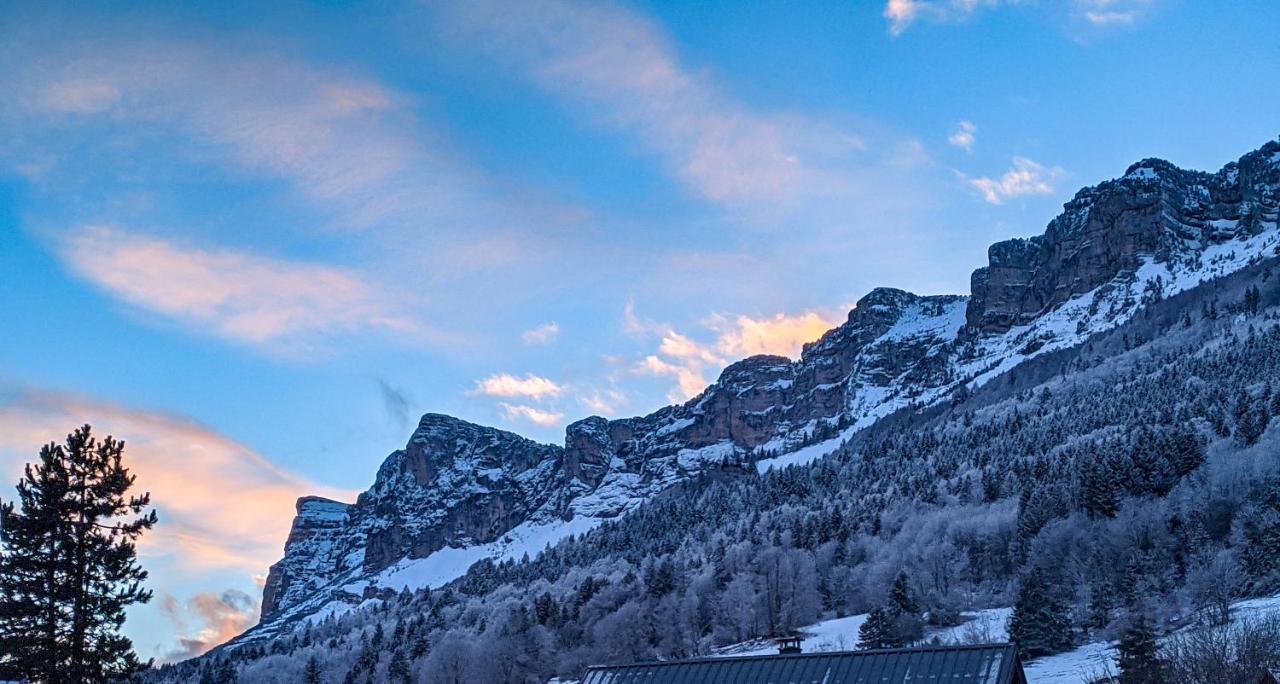 Maison Familiale En Montagne Avec Vue Merveilleuse Sur Le Massif De Belledonne Saint-Bernard  Εξωτερικό φωτογραφία